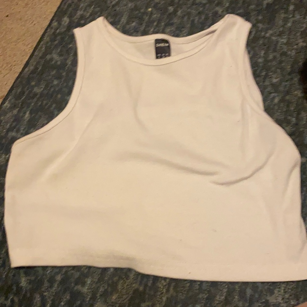Buy2get1free White crop top